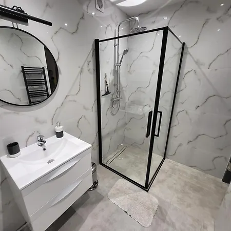 I U Ilony 农家乐 *