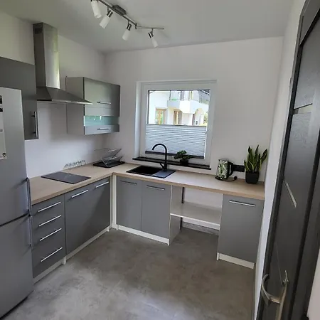 I U Ilony 农家乐 *