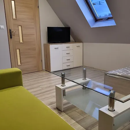 I U Ilony 农家乐 *